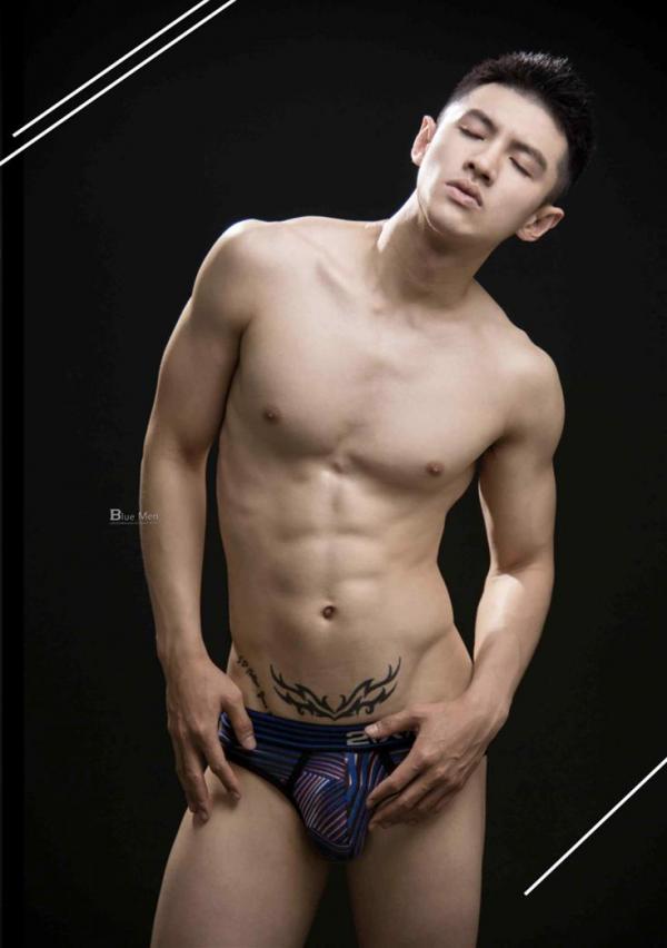 VIRILE-No.02-ebook--bts-video